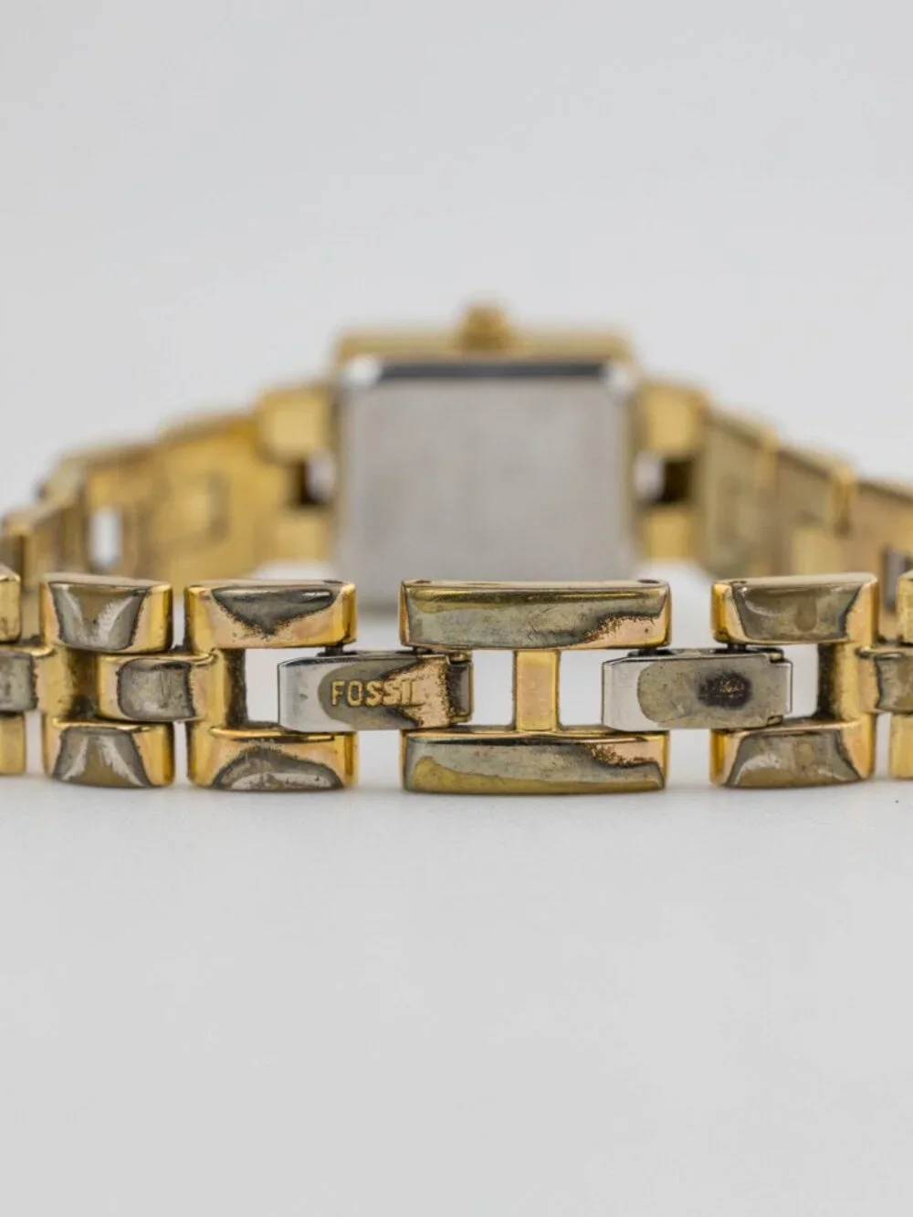 Fossil F2 ES9019 Gold Tone Crystal Watch Quartz Analog Women’s Fresh Battery